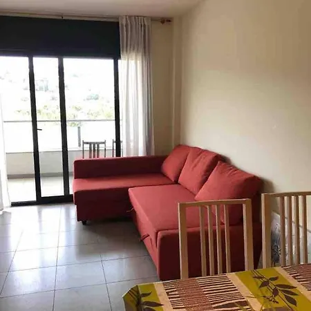 Comfortable Quiet Apartment On Second Floor Lloret de Mar
