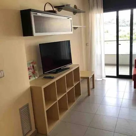Comfortable Quiet Apartment On Second Floor Apartment